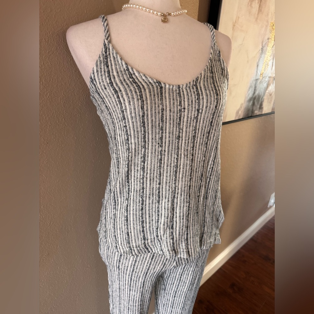 Striped Gray Set - Picture 9 of 10